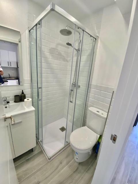 Estudio Nuevo Y Con Piscina 贝纳尔马德纳 外观 照片